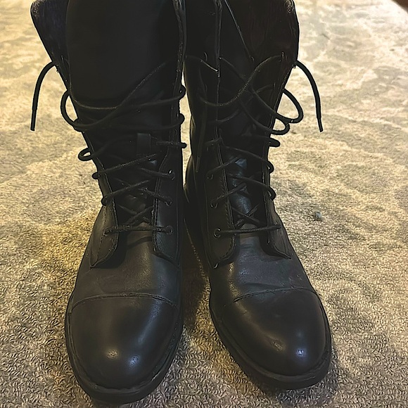 BORN Black Boots Size 7.5 - Picture 4 of 7